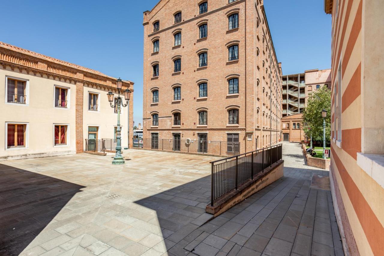 Molino Stucky Residence Suites Венеция Экстерьер фото